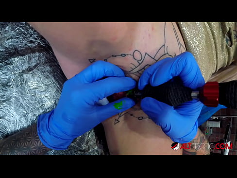 ❤️ Extrem tätowierte Hottie Sully Savage hat ein Tattoo auf ihrer Klitoris ❤️❌ Anal video bei uns de.special-grasser.ru ❤
