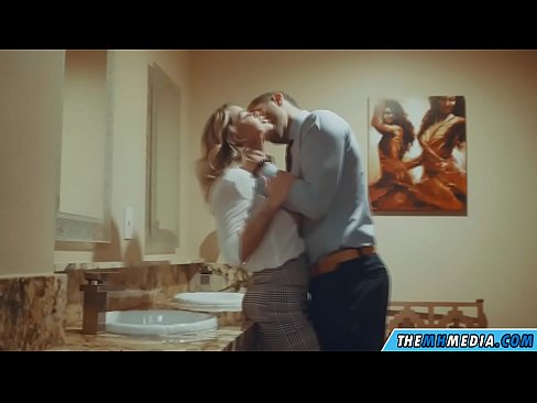 ❤️ Wenn eine vollbusige Blondine dich in einer öffentlichen Toilette verführt ❤️❌ Anal video bei uns de.special-grasser.ru ❤